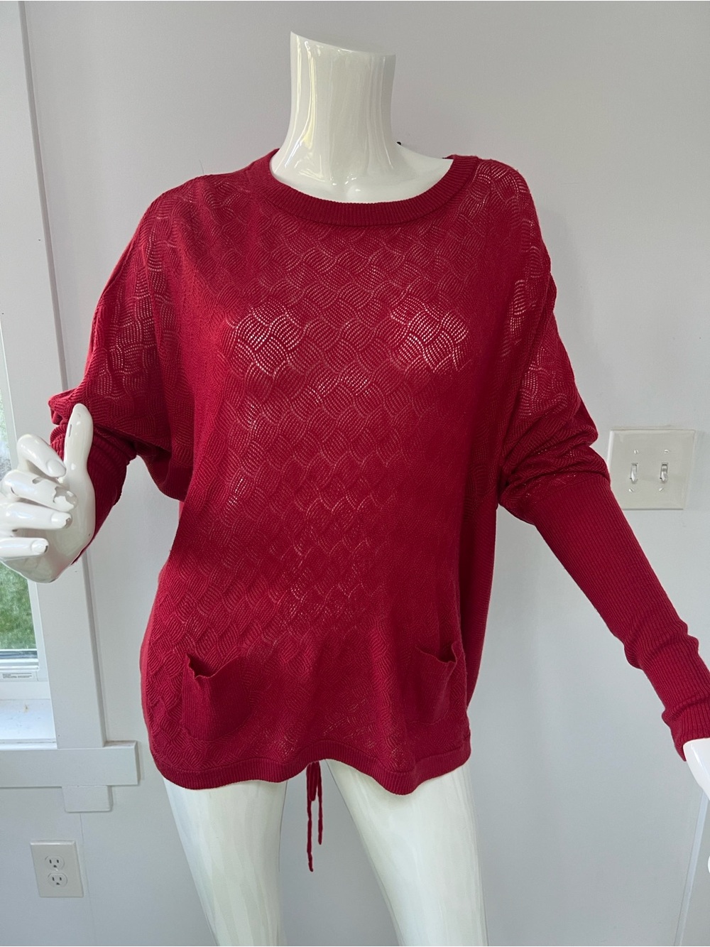 Emu Australia 100% pure merino wool women’s sweater Asymmetrical size large